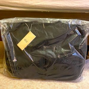 BEIS Sport Carryall in Black